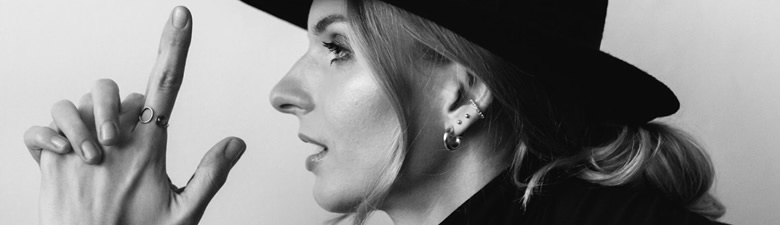 Zlata Stolaříková
